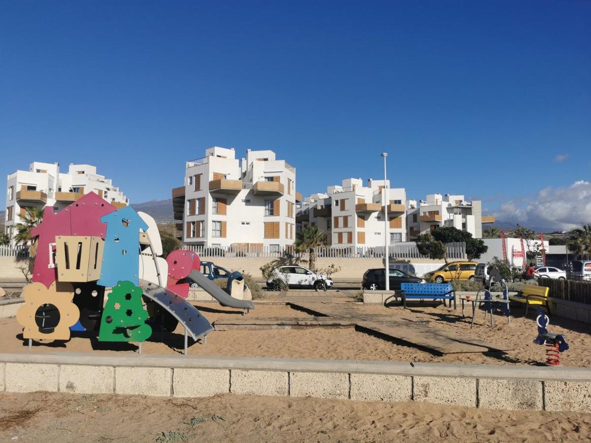 Modern Seafront Flat With A Private Garage Daire El Médano Dış mekan fotoğraf